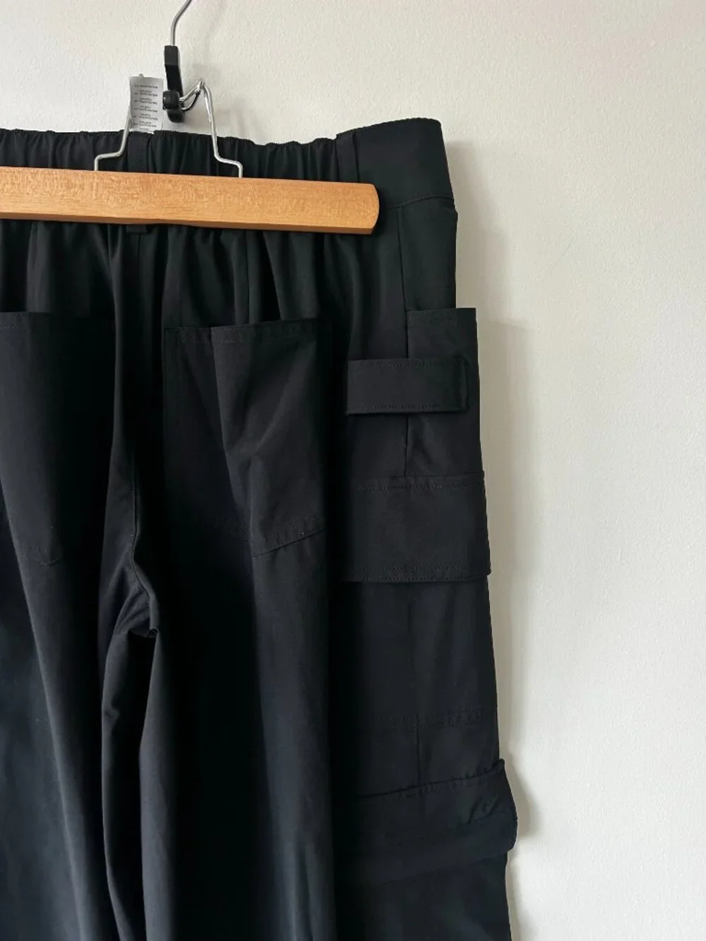 Alo Workwear Cargo Pant Size: XS | Color Black